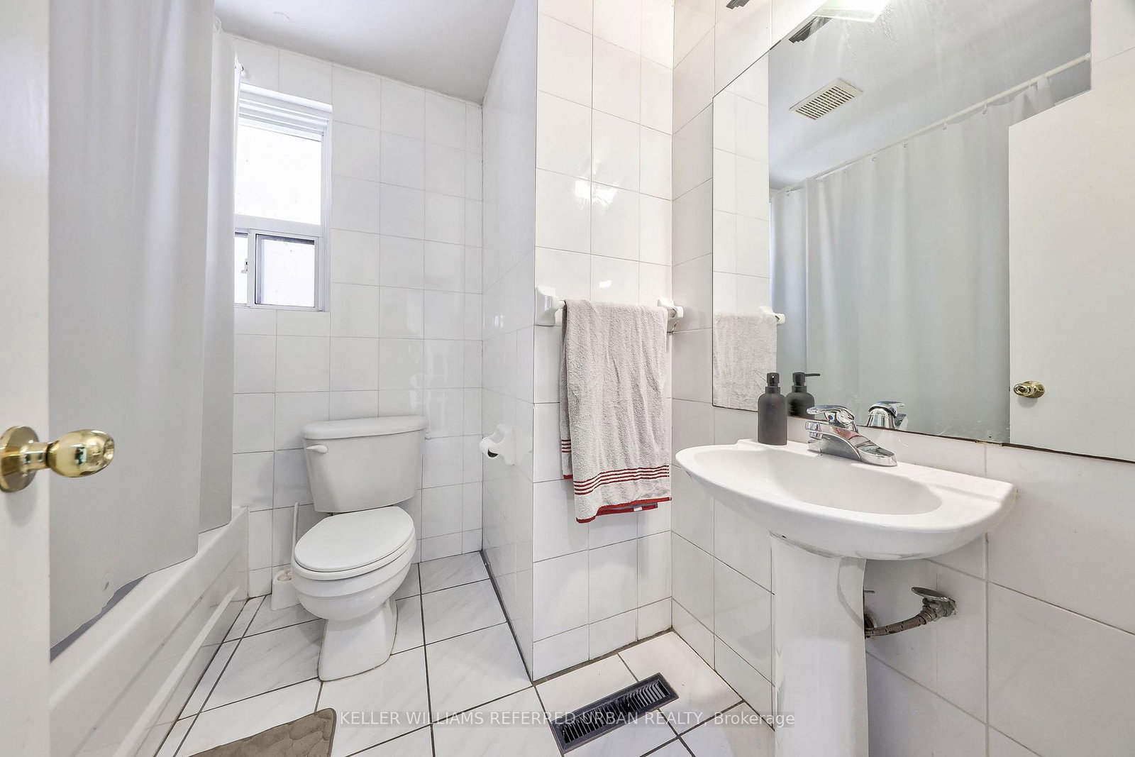 2703 Lake Shore Boulevard W • Toronto, ON photo 18