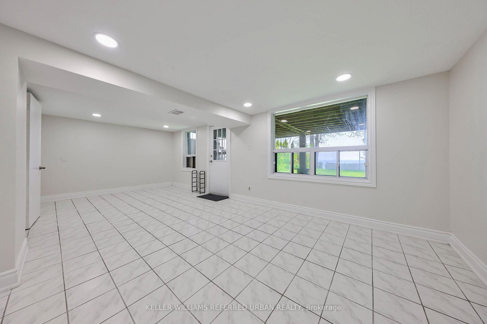 2703 Lake Shore Boulevard W • Toronto, ON photo 22