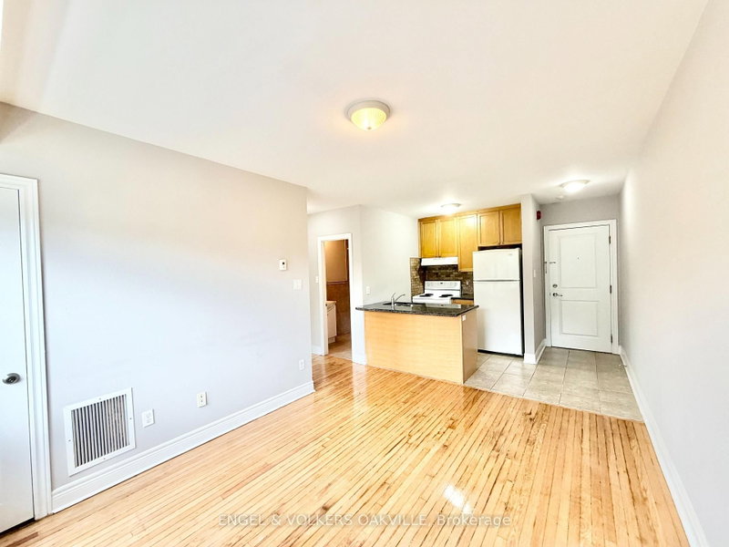 302 - 15 Thirty Third Street