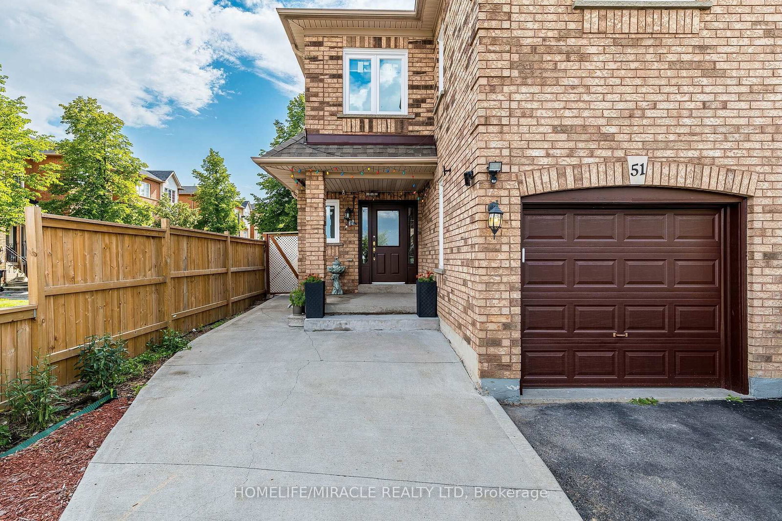 51 Brickyard Way • Brampton, ON photo 4