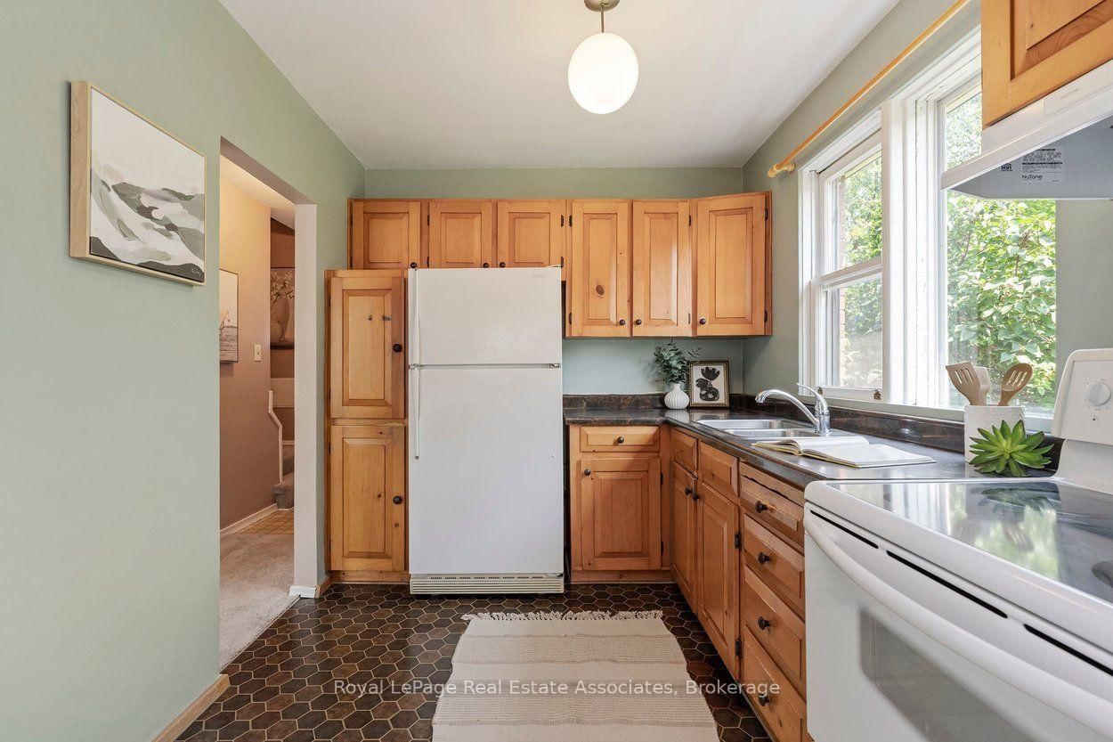 64 McIntyre Crescent • Halton Hills, ON photo 14