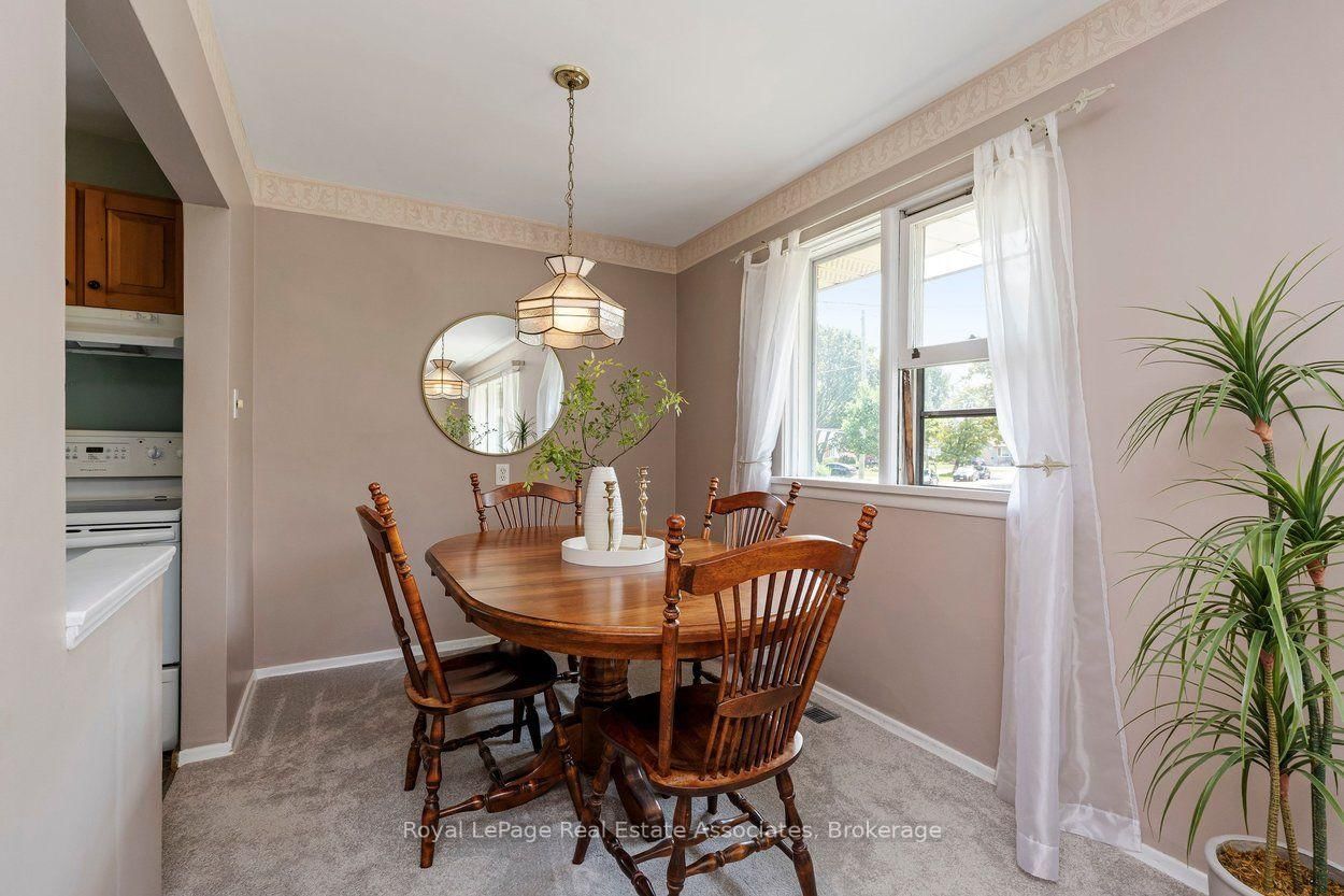 64 McIntyre Crescent • Halton Hills, ON photo 9