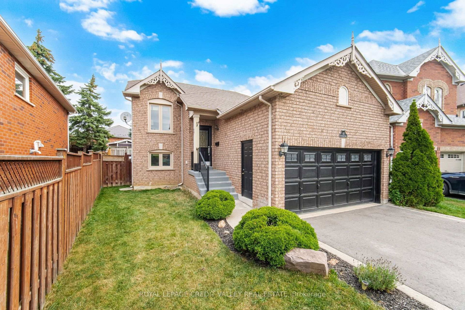 43 Flemington Drive E • Caledon, ON photo 3