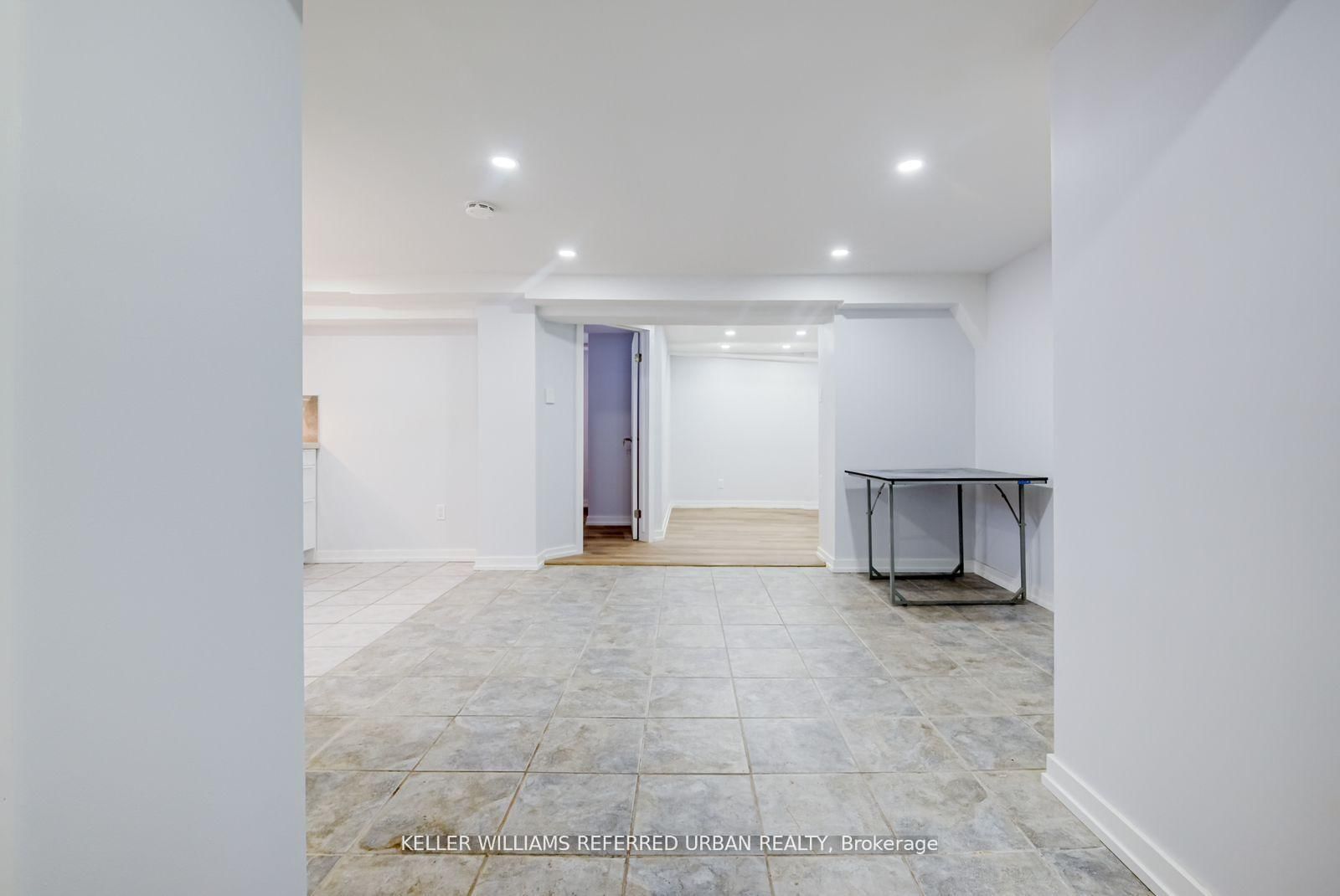 Lower - 2556 Lake Shore Boulevard W, Toronto 5