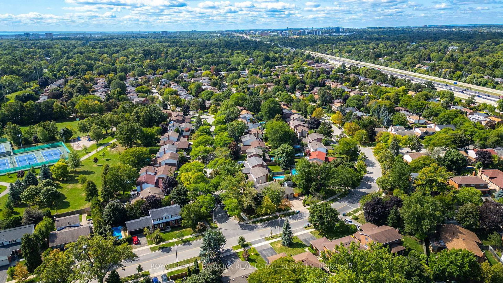 1580 Woodeden Dr, Mississauga, view 35