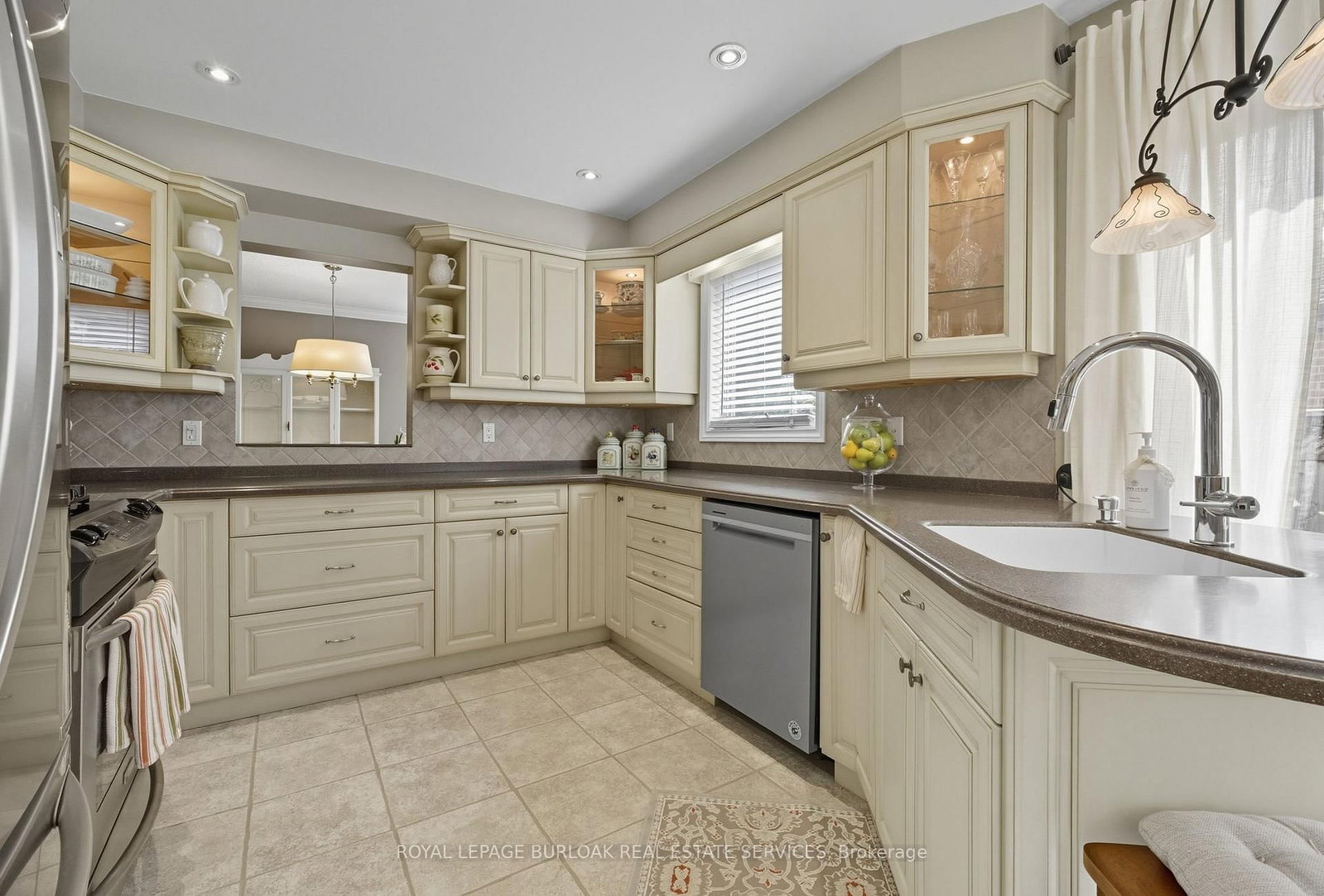 1580 Woodeden Dr, Mississauga, view 8
