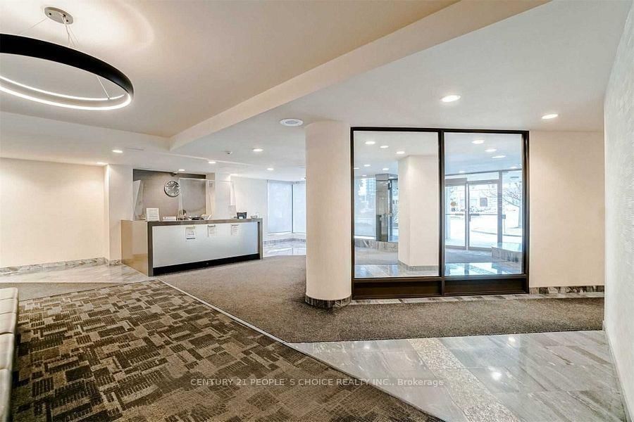 350 Webb Drive • #2010 • Mississauga, ON photo 4