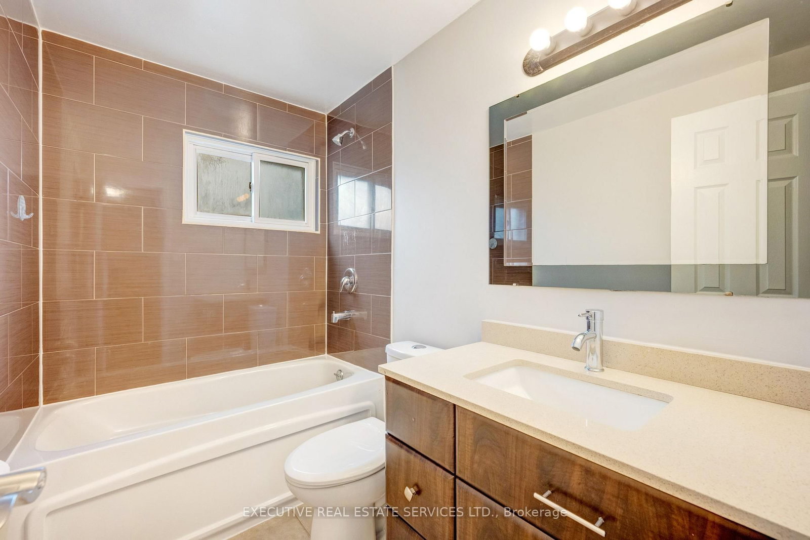 68 Briar Path NW • Brampton, ON photo 12