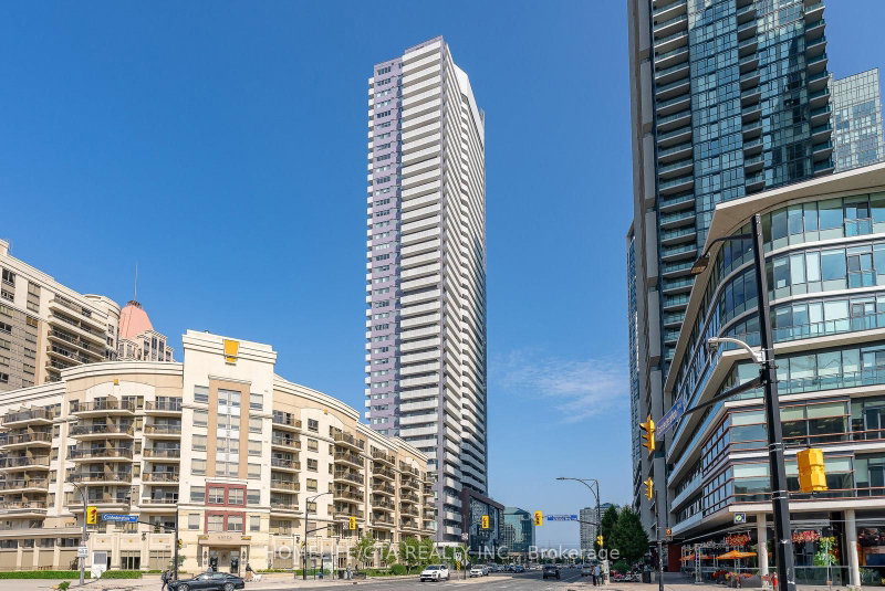 1512 - 4065 Confederation Parkway
