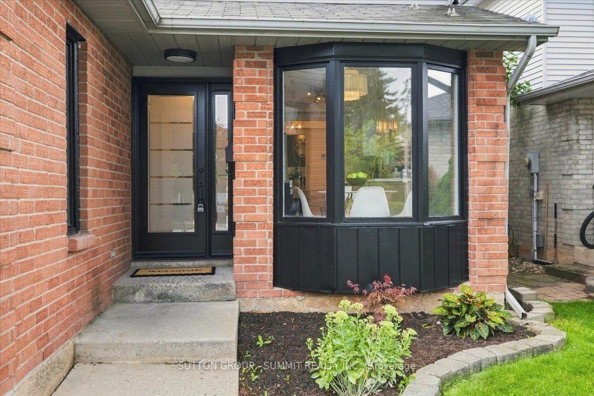 2020 Chrisdon Road • Burlington, ON photo 42