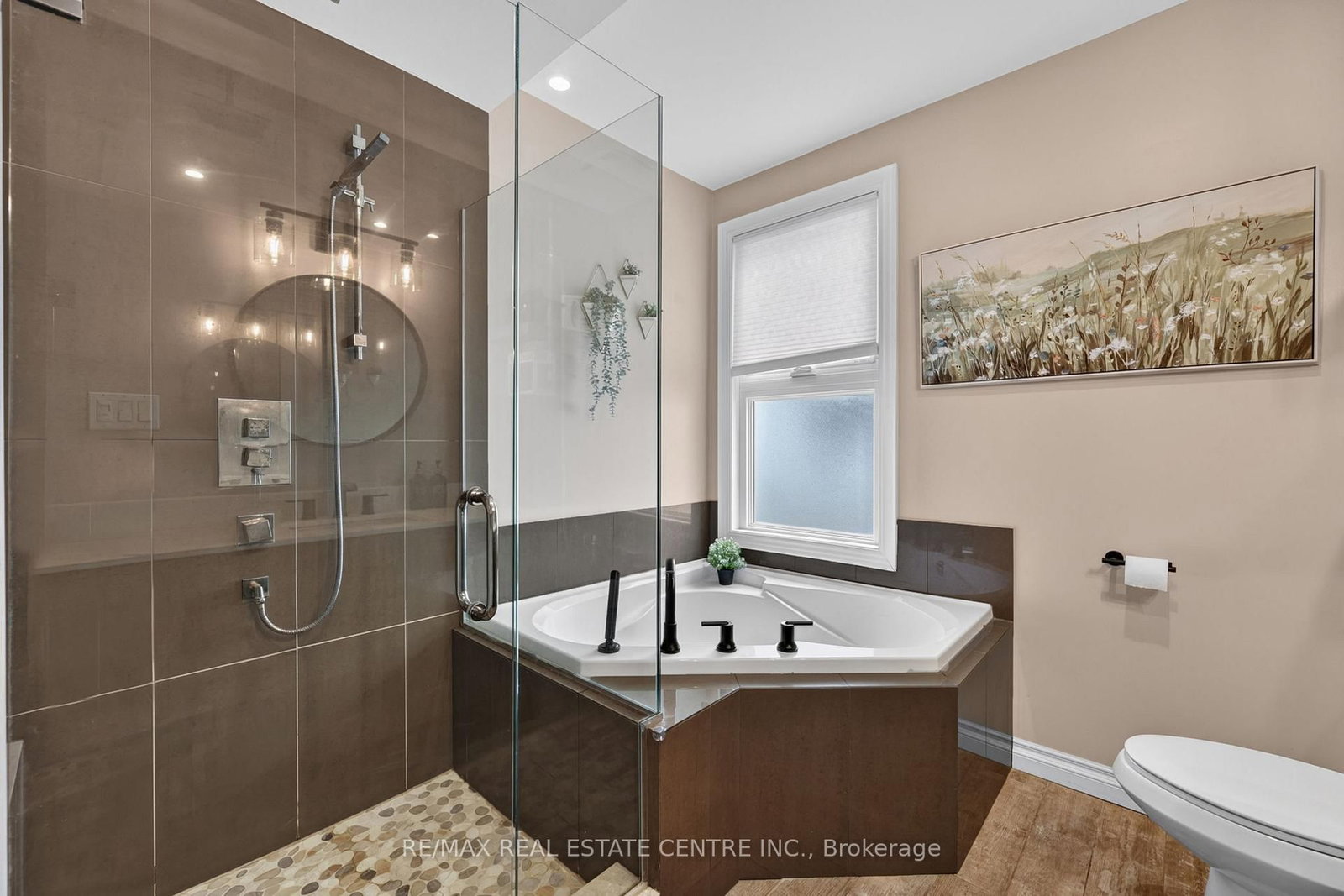 77 Mill Street • Orangeville, ON photo 21