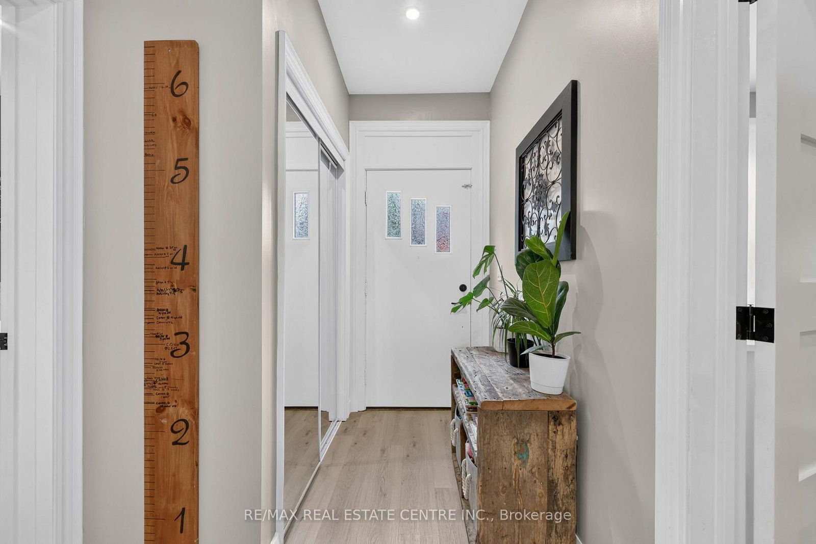 77 Mill Street • Orangeville, ON photo 5