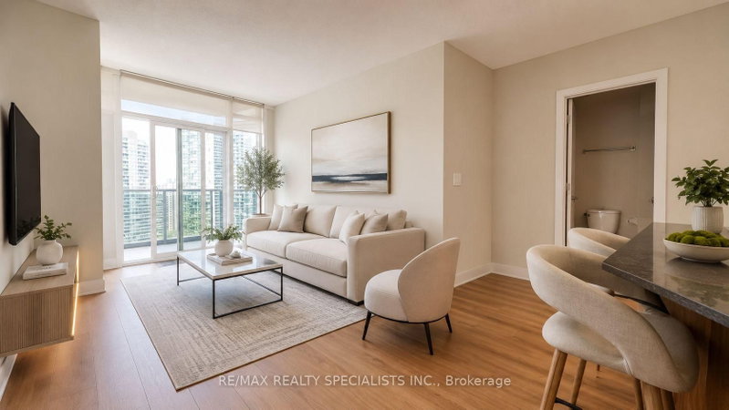 2702 - 330 Burnhamthorpe Road W