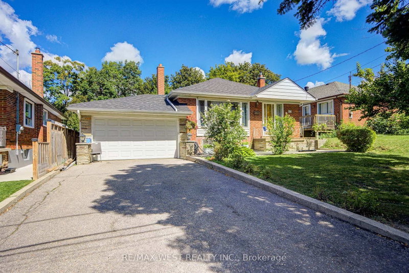 65 Ridge Point Crescent