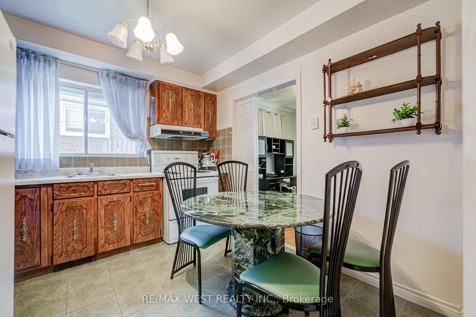 65 Ridge Point Crescent • Toronto, ON photo 14