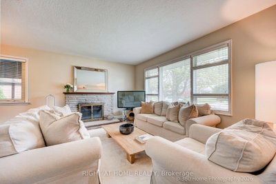 1493 Constance Oakville,ON L6J 2T8 — Photo 6