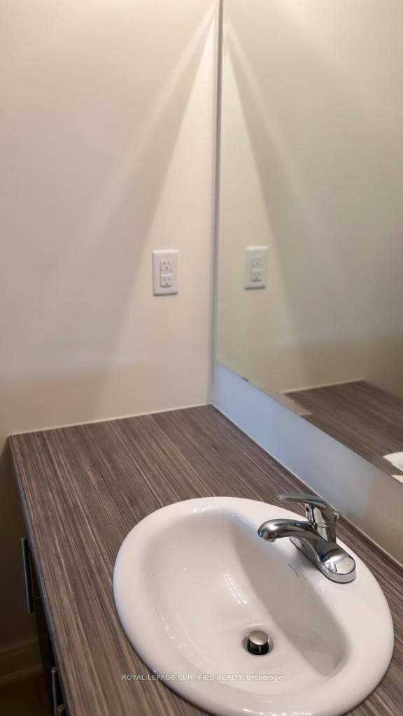 86 - 100 Dufay Road, Brampton 4