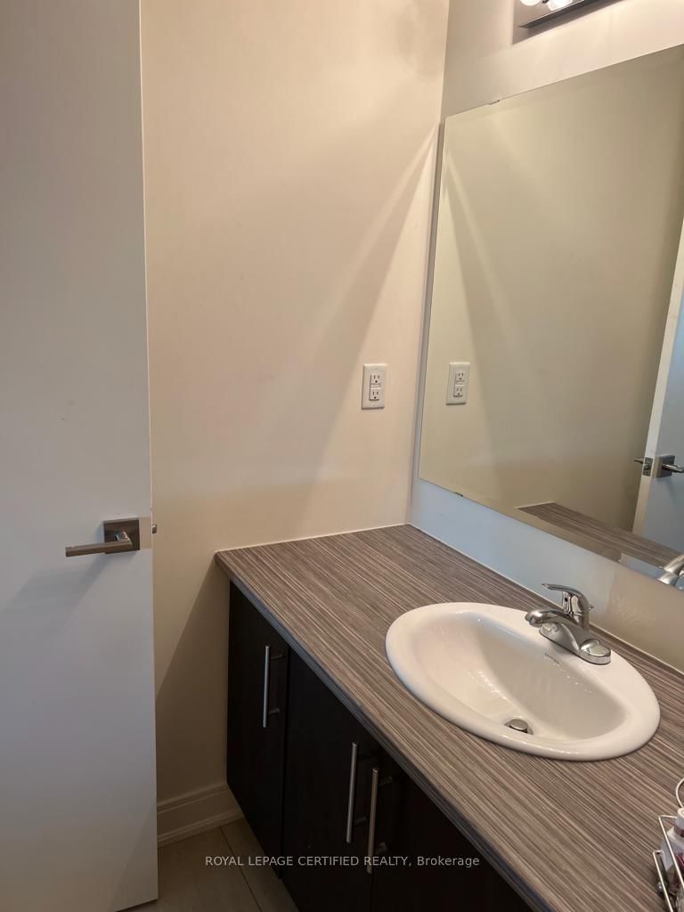 86 - 100 Dufay Road, Brampton 5
