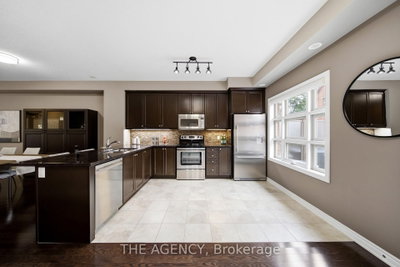 2460 Prince Michael Oakville,ON L6H 0G8 — Photo 17