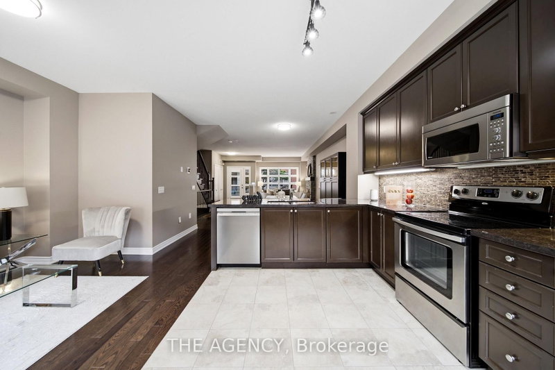 2460 Prince Michael Oakville,ON L6H 0G8 — Photo 19