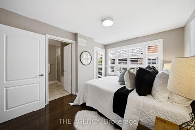 2460 Prince Michael Oakville,ON L6H 0G8 — Photo 32