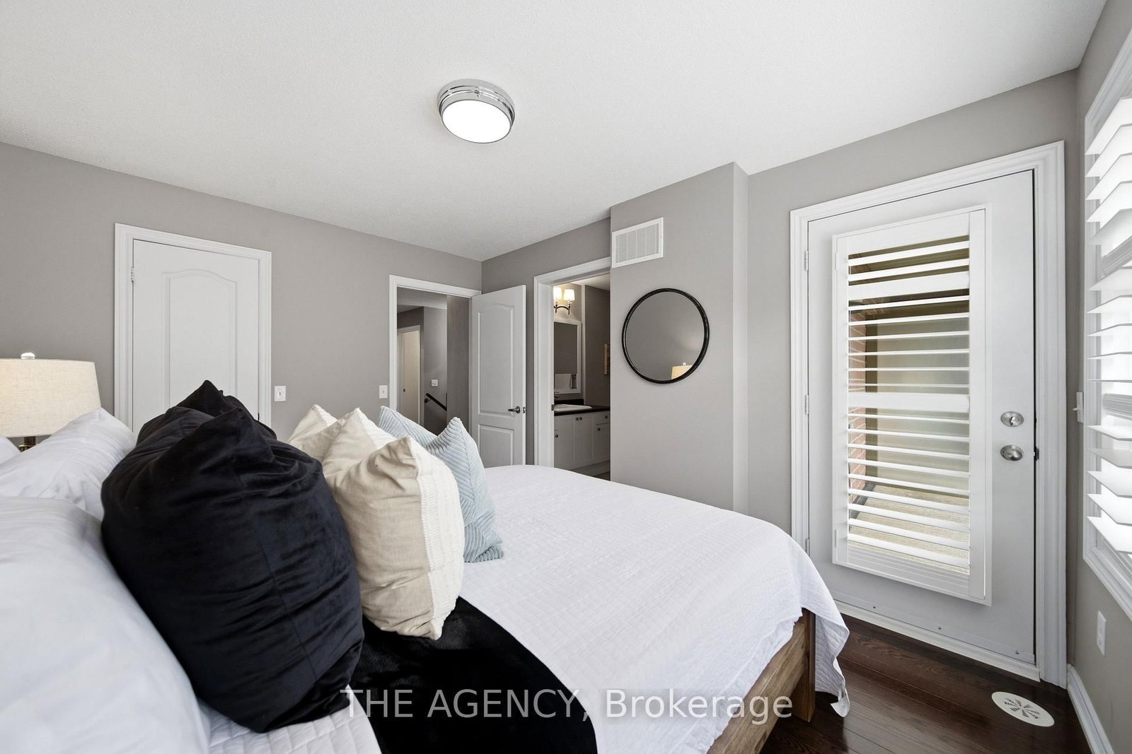 2460 Prince Michael Drive • #23 • Oakville, ON photo 35