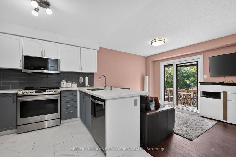 62 Earl Grey Crescent