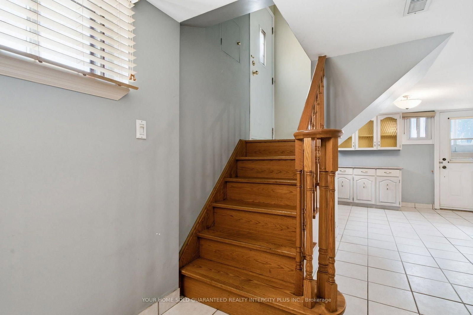 67 Bentworth Avenue • Toronto, ON photo 27