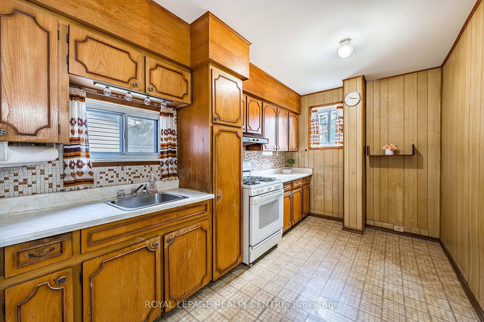 115 Priscilla Avenue • Toronto, ON photo 13