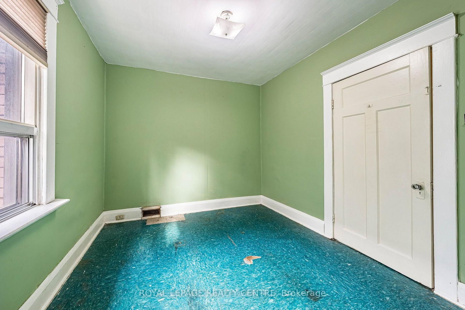 115 Priscilla Avenue • Toronto, ON photo 24