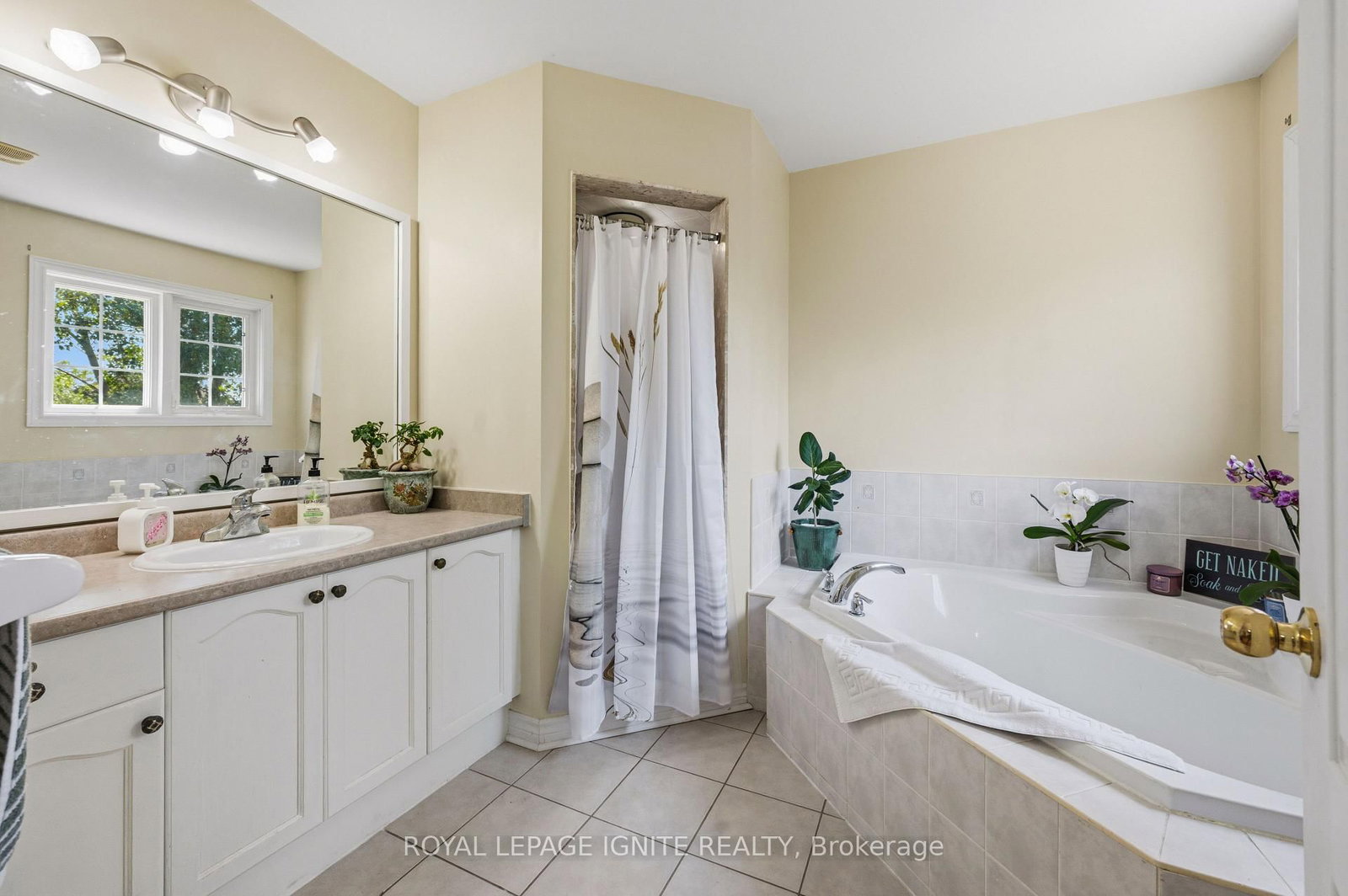 90 Sir Jacobs Crescent • Brampton, ON photo 29