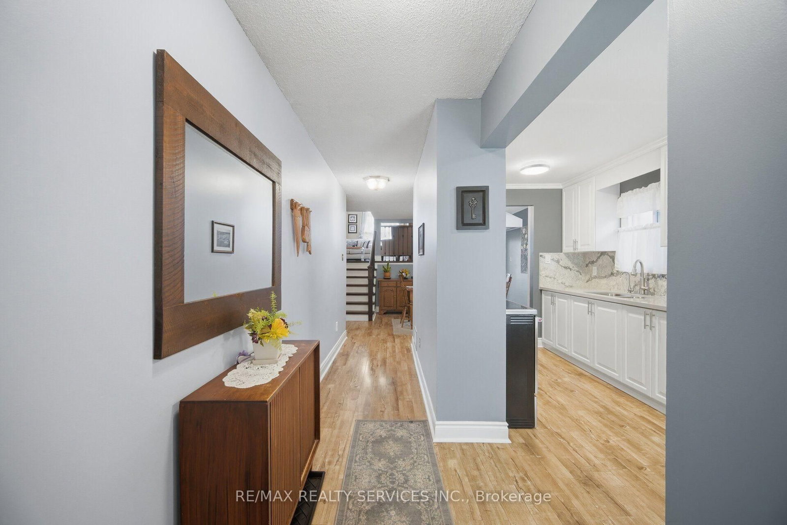 152 Weybridge Trail • Brampton, ON photo 6