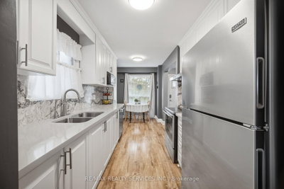 152 Weybridge Trail • Brampton, ON photo 9