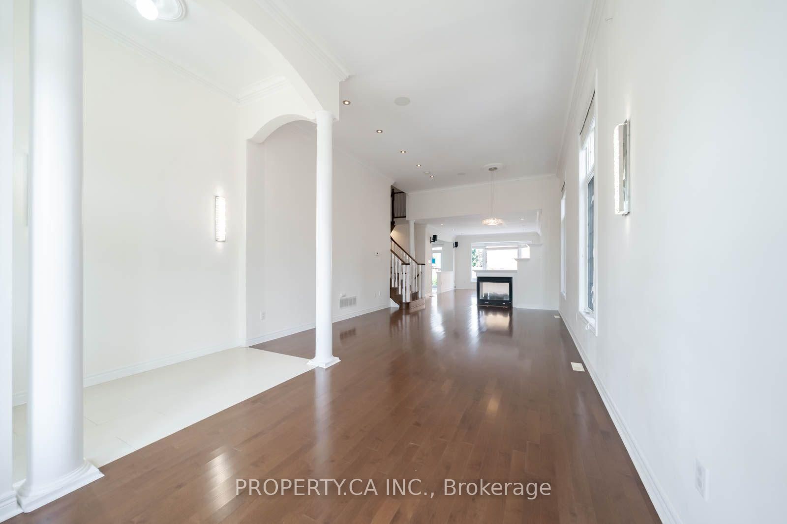 3 Shortreed Grove • Brampton, ON photo 4