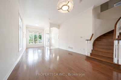 3 Shortreed Grove • Brampton, ON photo 5