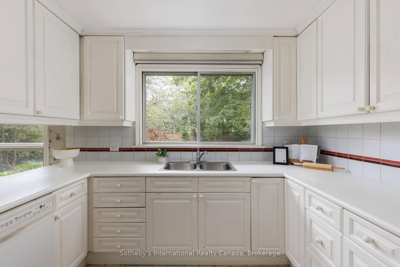 174 Claxton Drive • Oakville, ON photo 15