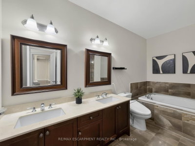 3353 Liptay Oakville,ON L6M 0M6 — Photo 13