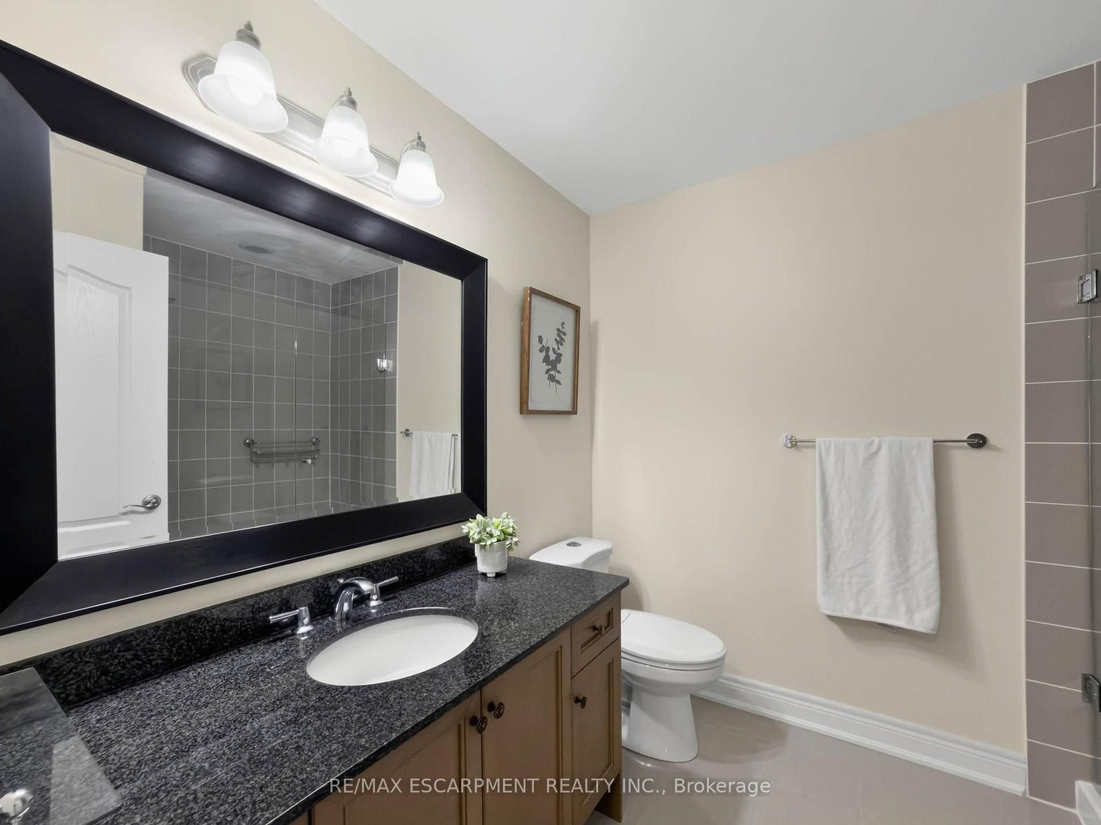 3353 Liptay Avenue • #17 • Oakville, ON photo 25