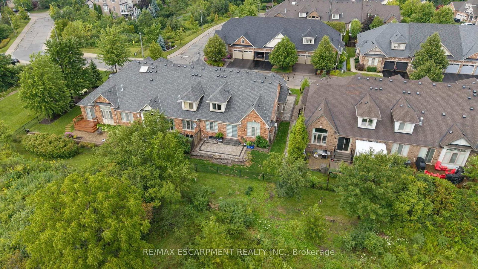 3353 Liptay Avenue • #17 • Oakville, ON photo 41