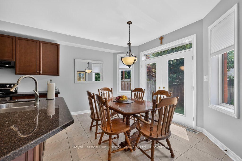 2070 Willhaven Trail • Oakville, ON photo 10
