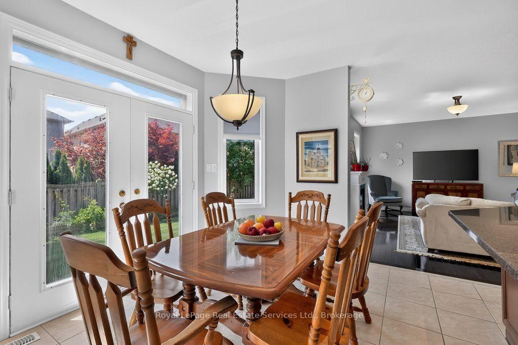 2070 Willhaven Trail • Oakville, ON photo 12