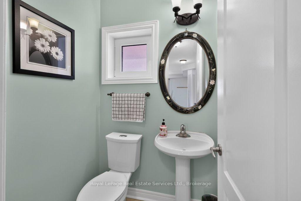 2070 Willhaven Trail • Oakville, ON photo 14