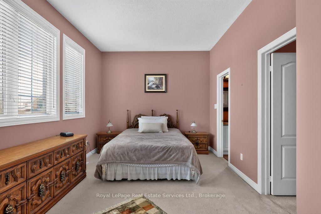 2070 Willhaven Trail • Oakville, ON photo 17