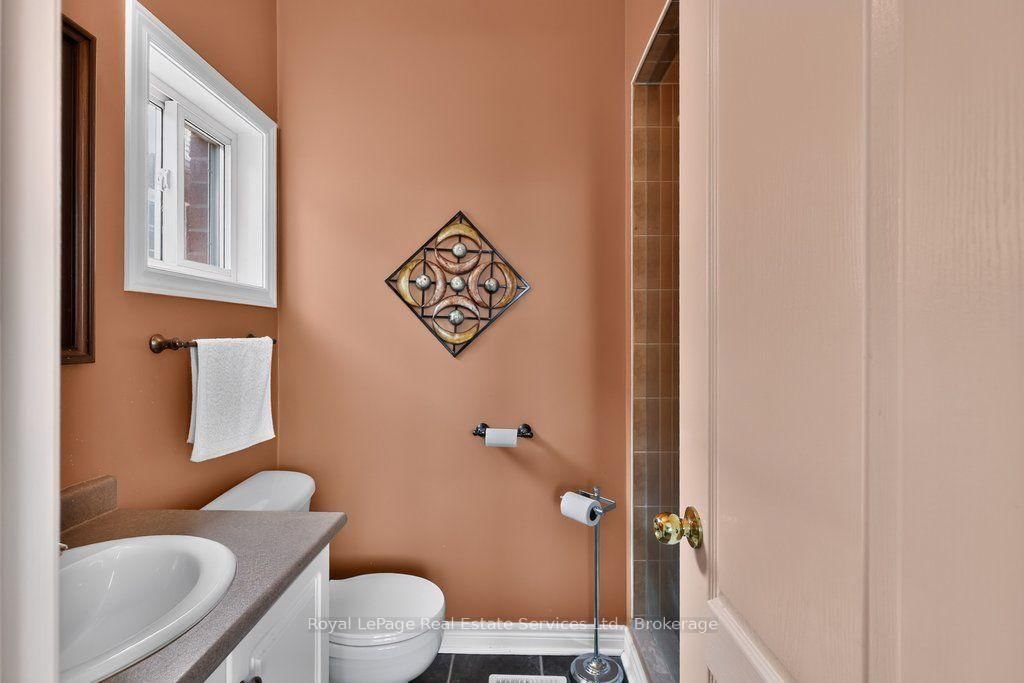 2070 Willhaven Trail • Oakville, ON photo 18