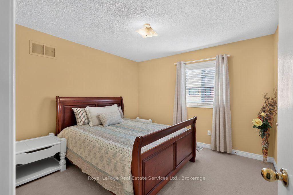 2070 Willhaven Trail • Oakville, ON photo 24