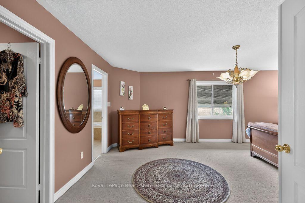2070 Willhaven Trail • Oakville, ON photo 27