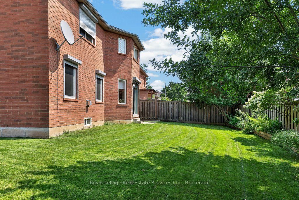 2070 Willhaven Trail • Oakville, ON photo 30