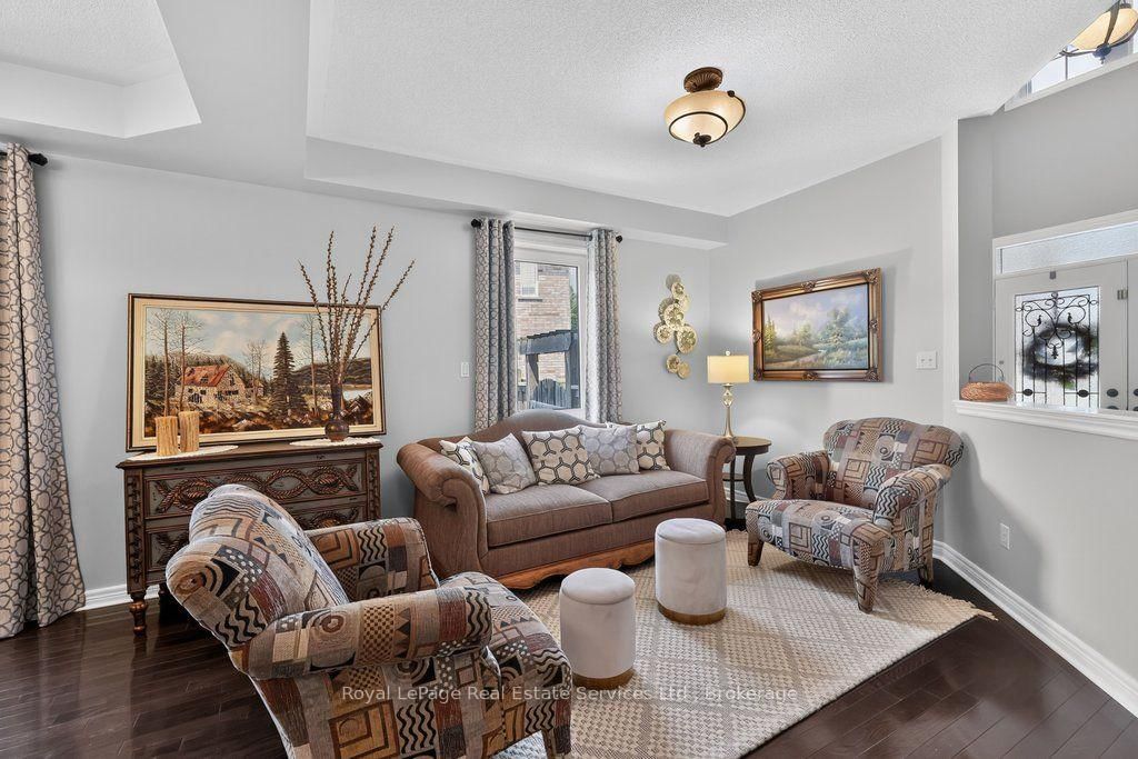 2070 Willhaven Trail • Oakville, ON photo 6