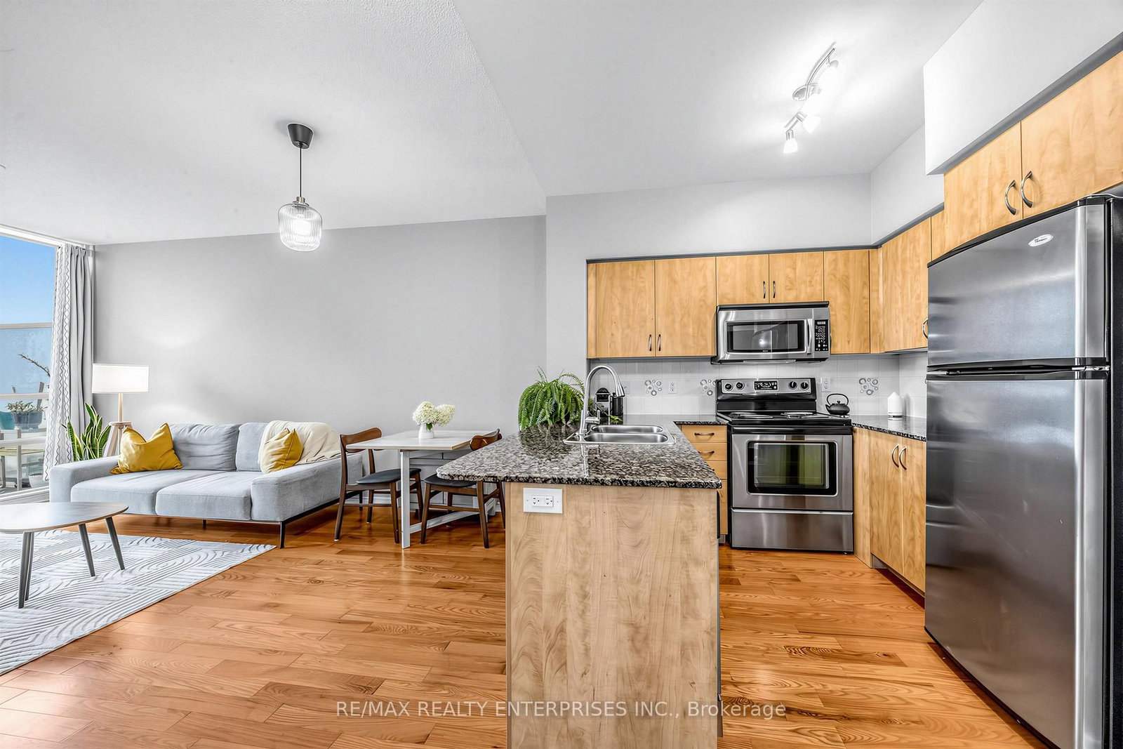 15 Legion Road • #304 • Toronto, ON photo 3