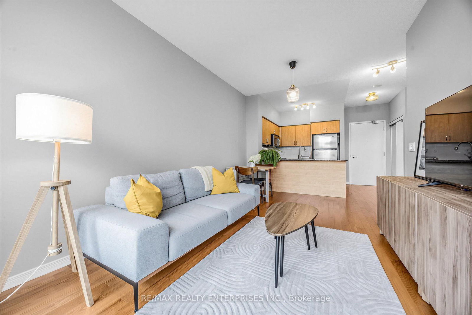 15 Legion Road • #304 • Toronto, ON photo 8